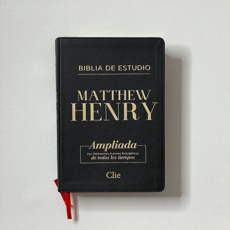BIBLIA DE ESTUDIO MATTHEW HENRY Piel fabricada negra con índice