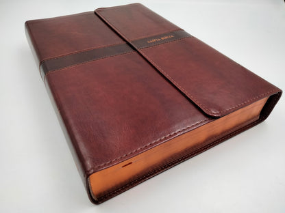 Biblia NVI Letra Súper Gigante Marrón con Solapa y Iman con Cierre