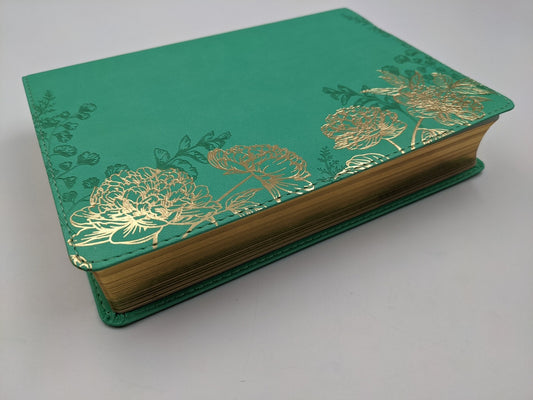 Biblia de una joven conforme al corazón de Dios semi piel verde