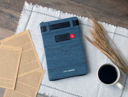 Biblia RVR60 Tamaño manual letra grande azul con cierre y indice