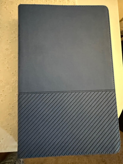 Biblia NTV de Estudio Diario Vivir Letra Grande gris tapa dura