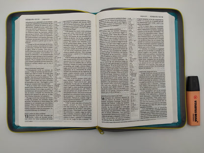Biblia NTV Referencia Ultrafina Letra Grande